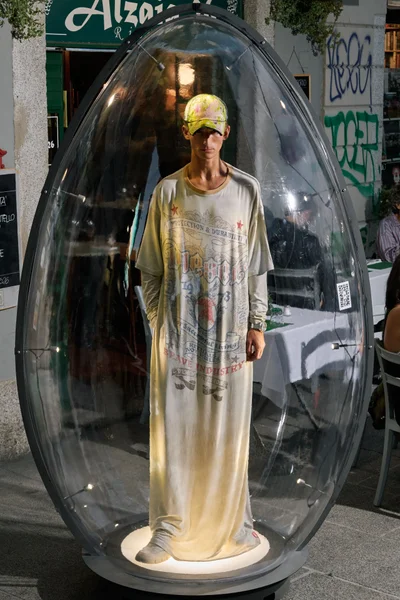 Look 38